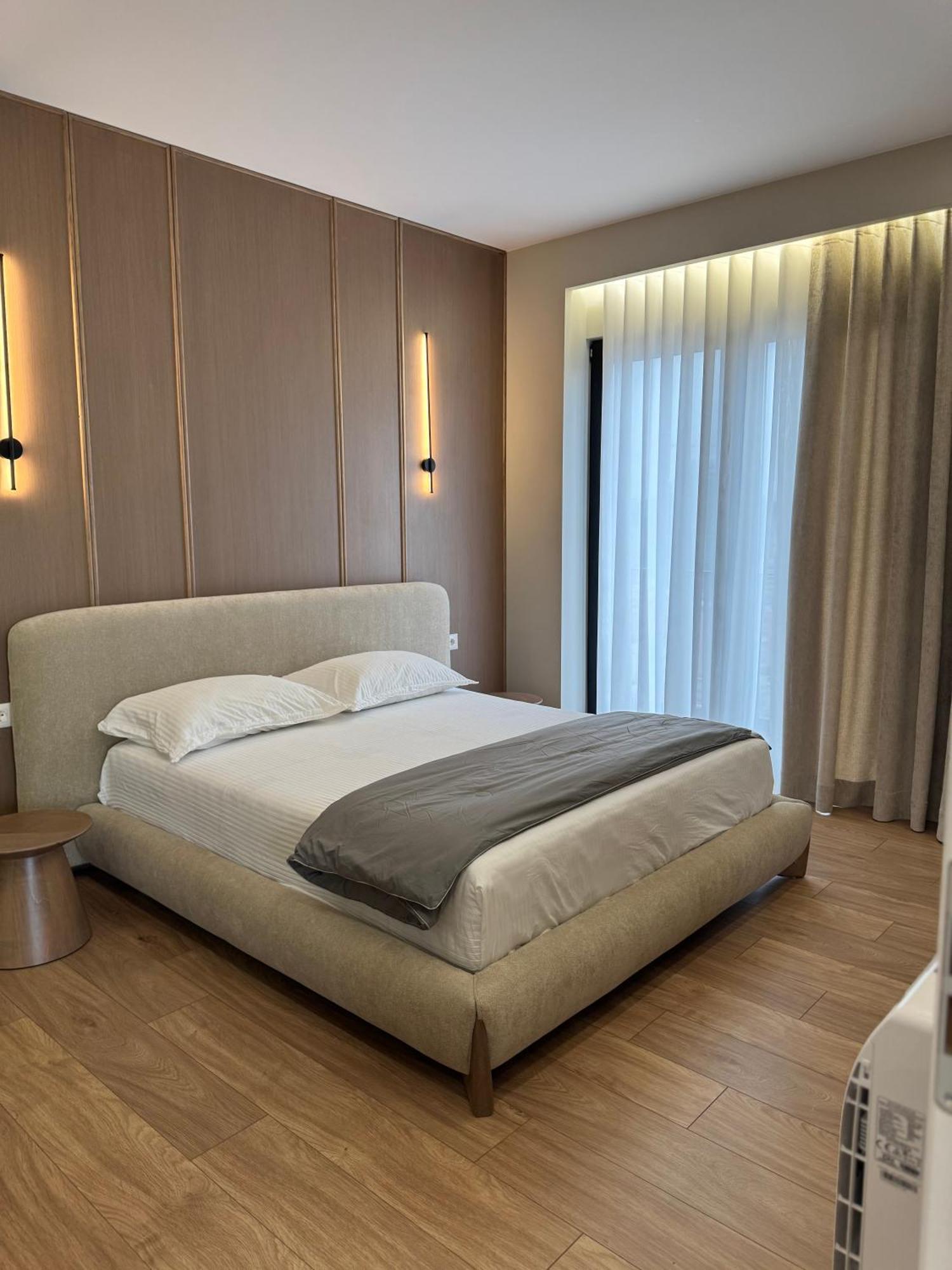 Square Inn Garden Aparthotel Тирана Екстер'єр фото