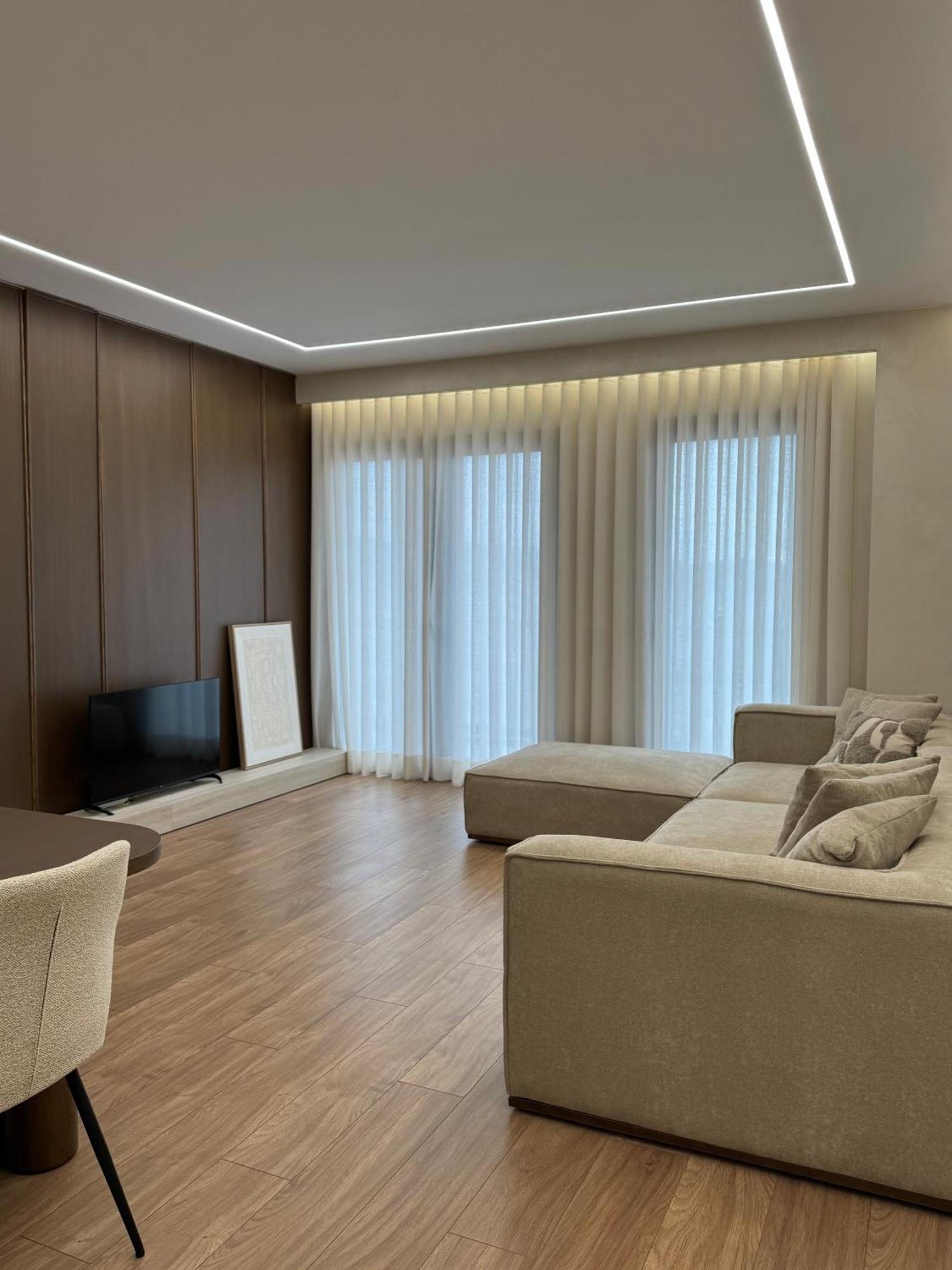 Square Inn Garden Aparthotel Тирана Екстер'єр фото