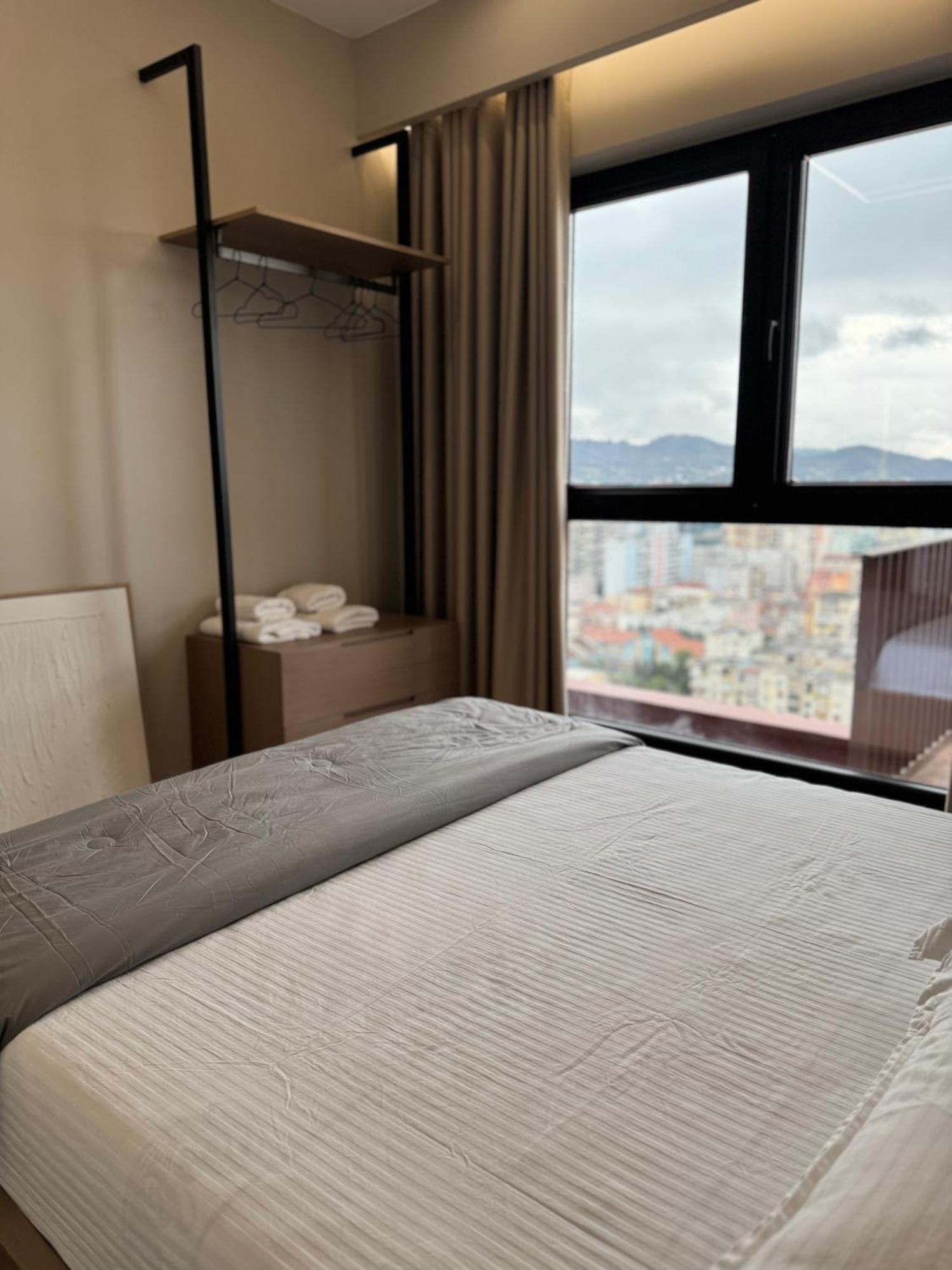 Square Inn Garden Aparthotel Тирана Екстер'єр фото